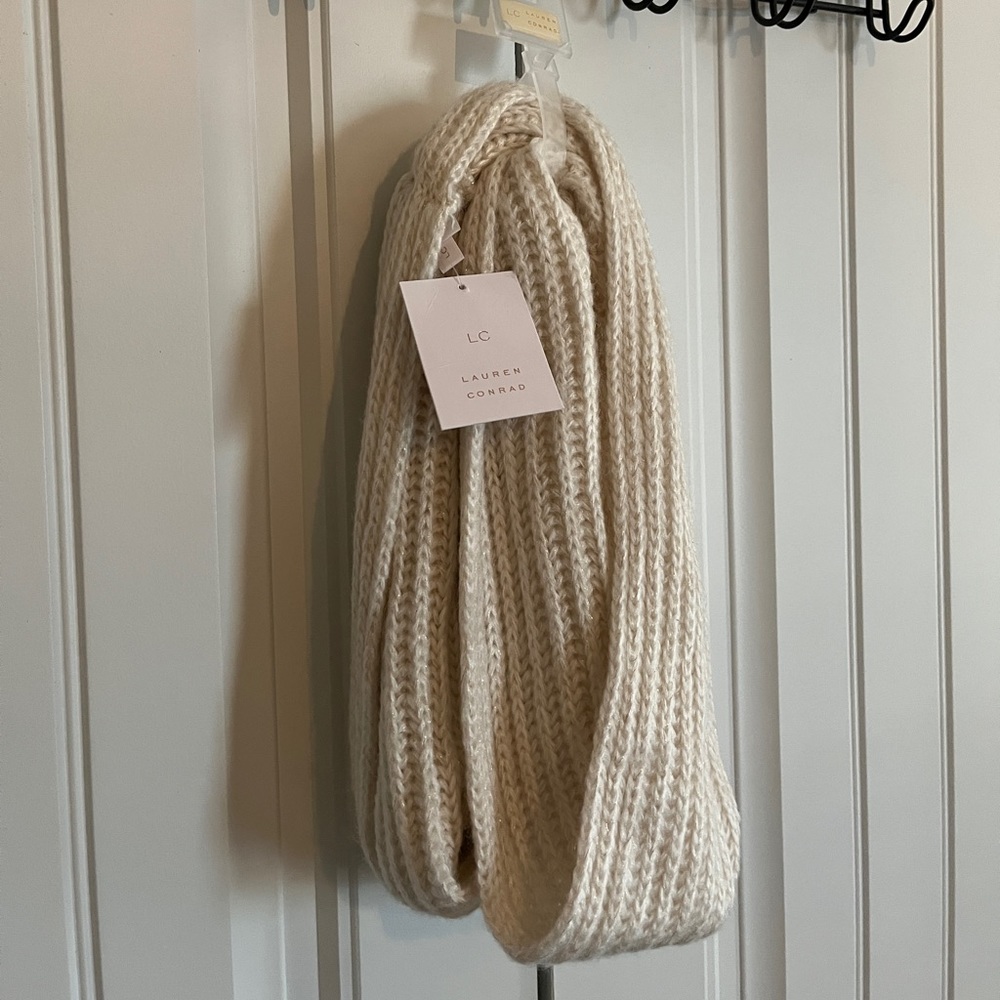 Lauren Conrad scarf NWT